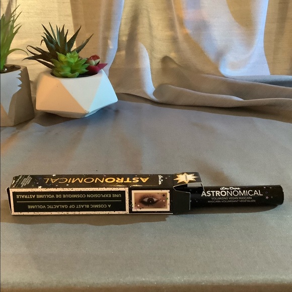 Lime Crime Astronomical mascara - Picture 3 of 3